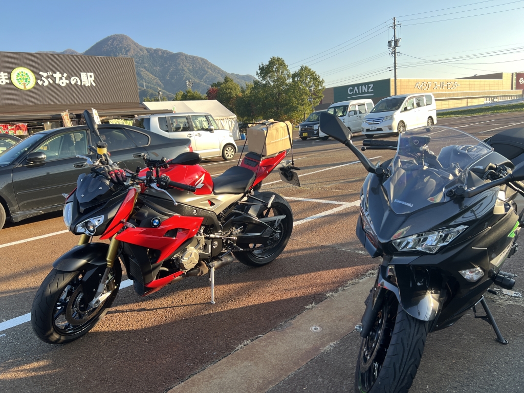 S1000RとNinjya250